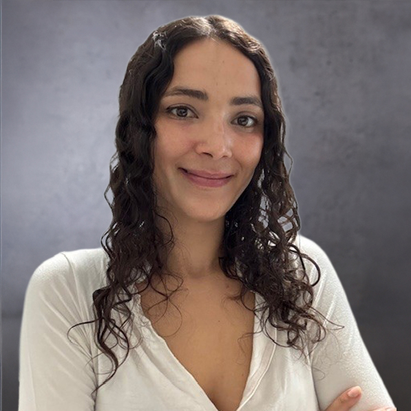 Portrait of Jessica Leite-Moura, commercial employee at STARTIME Services in Grünstadt.